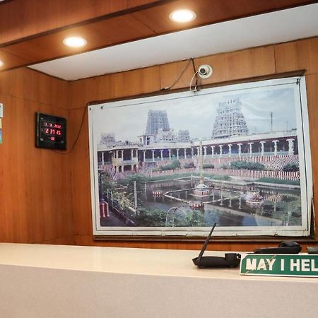 Hotel Aarathy Maduraj Zewnętrze zdjęcie