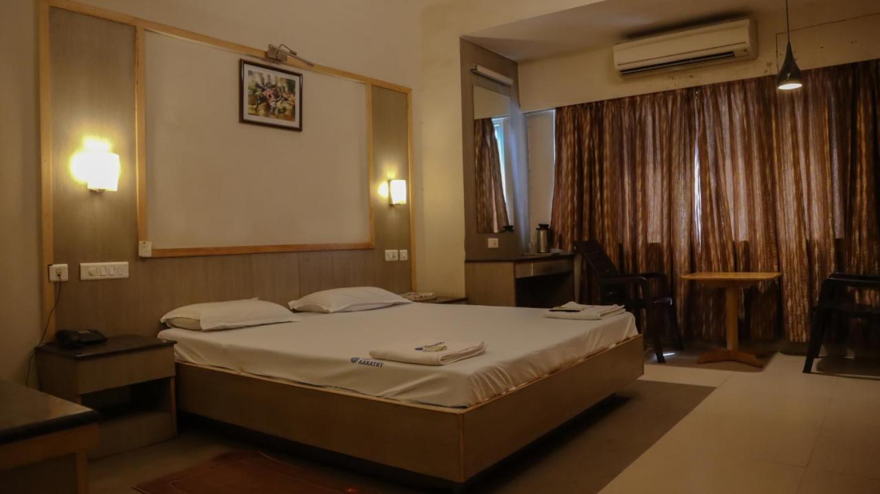 Hotel Aarathy Maduraj Zewnętrze zdjęcie