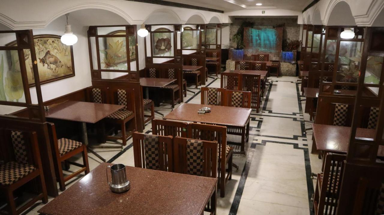 Hotel Aarathy Maduraj Zewnętrze zdjęcie